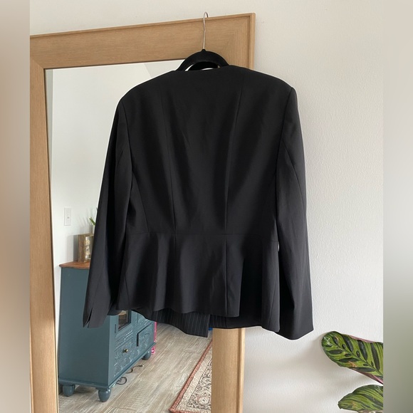 Hugo Boss blazer - Picture 2 of 8